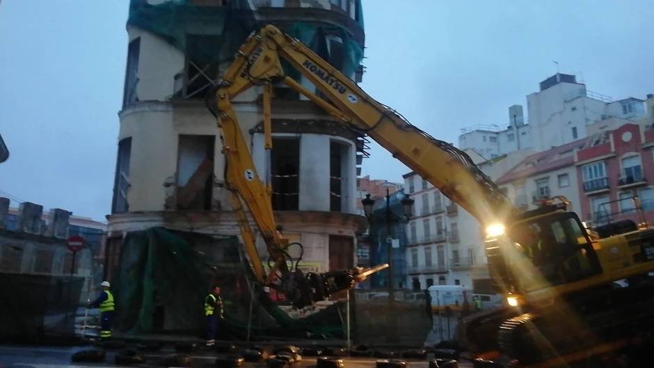 Derribo edificio La Mundial de Málaga