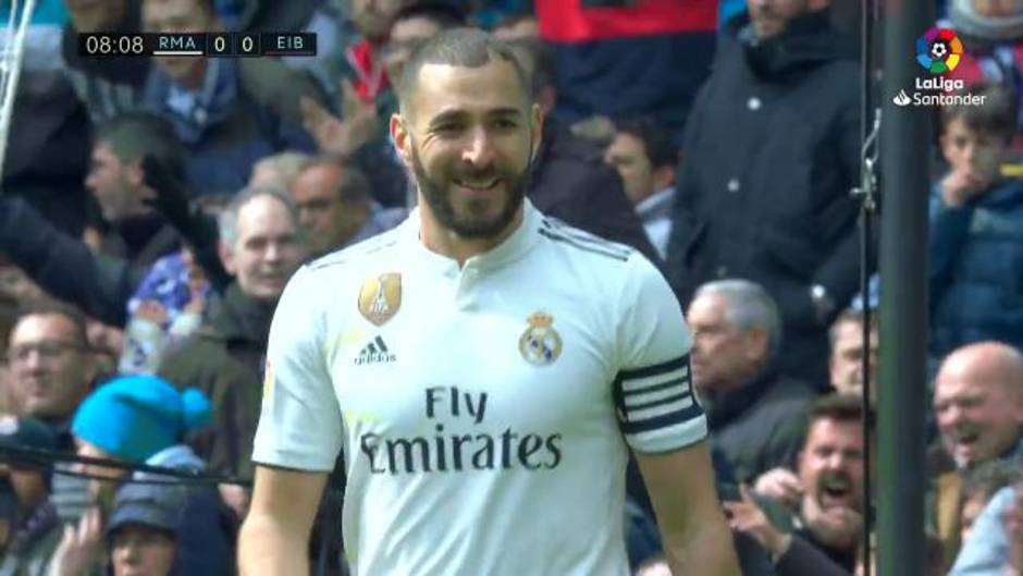 Benzema se cose los galones en el Bernabéu