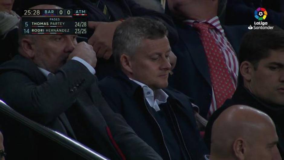 Solskjaer, espía del United en la grada del Camp Nou