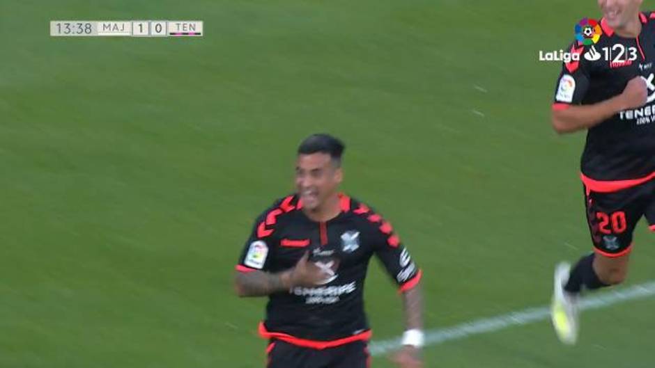 Gol de Nano Mesa (1-1) en el Rayo Majadahonda 1-3 Tenerife