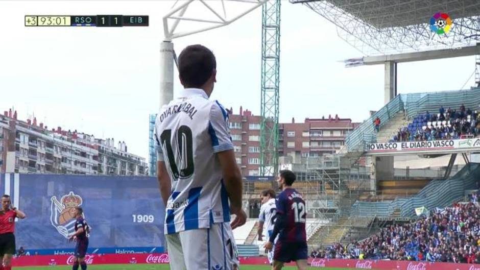 Gol anulado de Oyarzabal en el partido de la Real Sociedad-Eibar