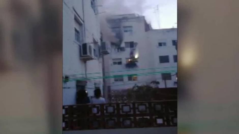 Los vecinos del incendio de Hospitalet de Llobregat vivieron minutos de angustia