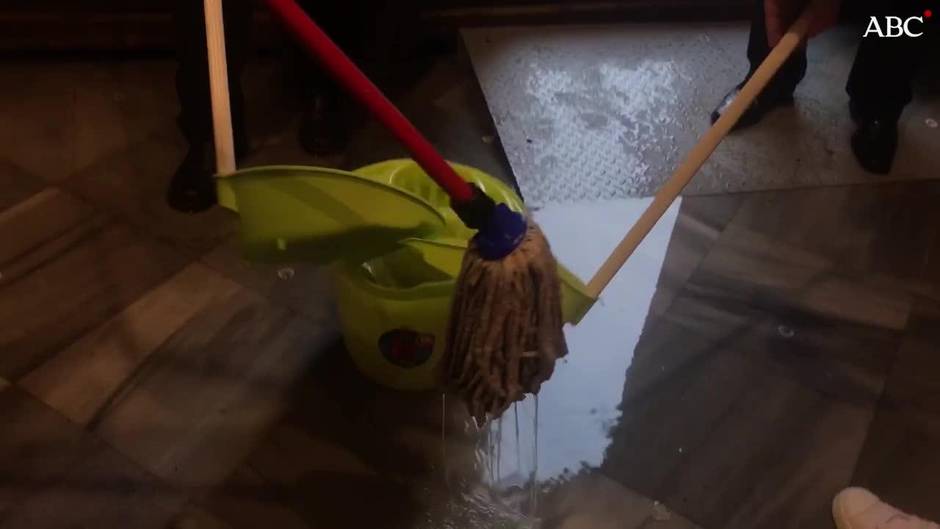 Las fuertes lluvias y el granizo impiden salir a las hermandades en su estación de penitencia este Jueves Santo