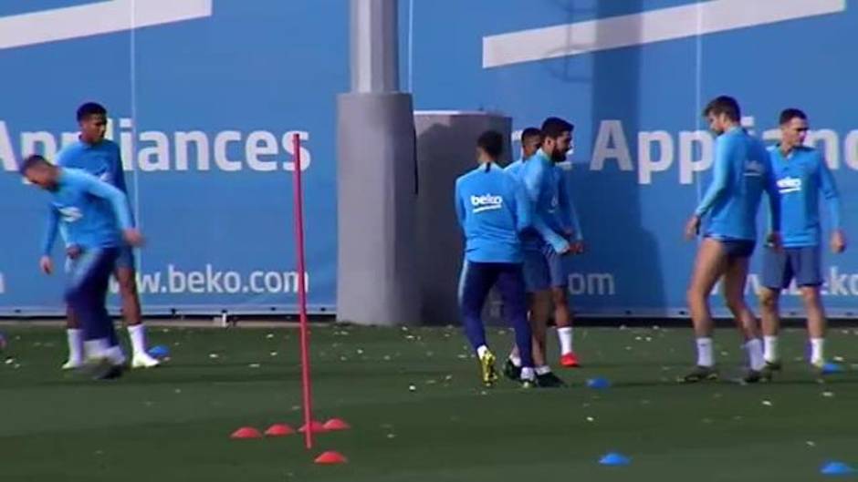 Último entrenamiento del Barça antes del partido ante la Real