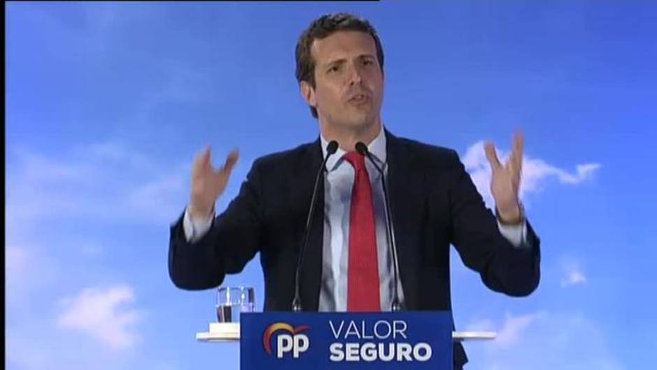 Casado: "Cuando el PSOE entra por la puerta, el 'empleo' sale por la ventana"