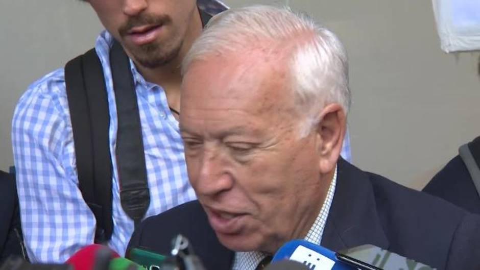 Margallo: "Desviarse a la derecha conduce necesariamente al precipicio"