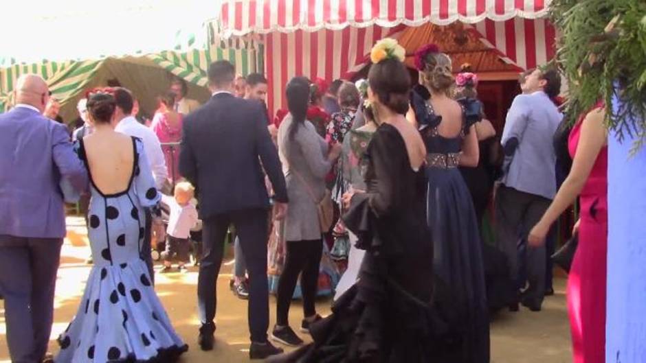 Kiko e Isa Pantoja hacen planes por separado en la Feria de Abril