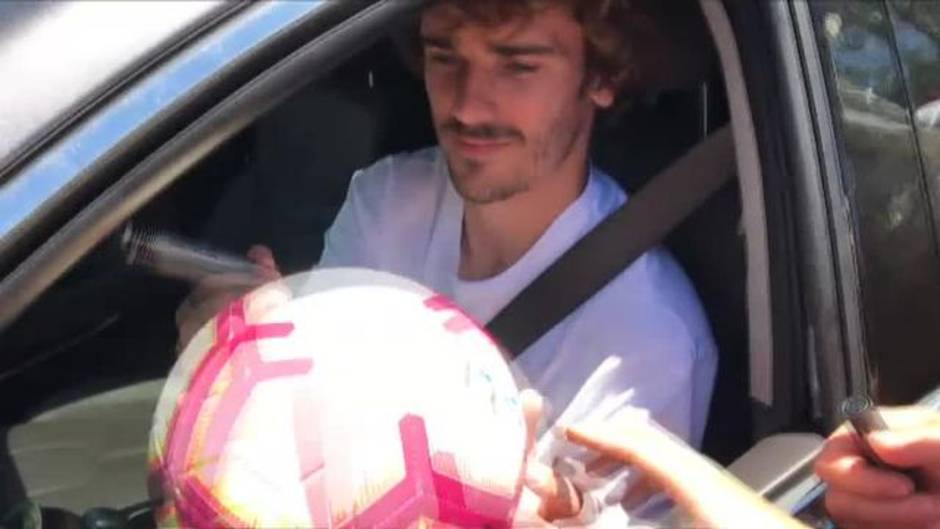 Locura por despedirse de Griezmann tras el entrenamiento