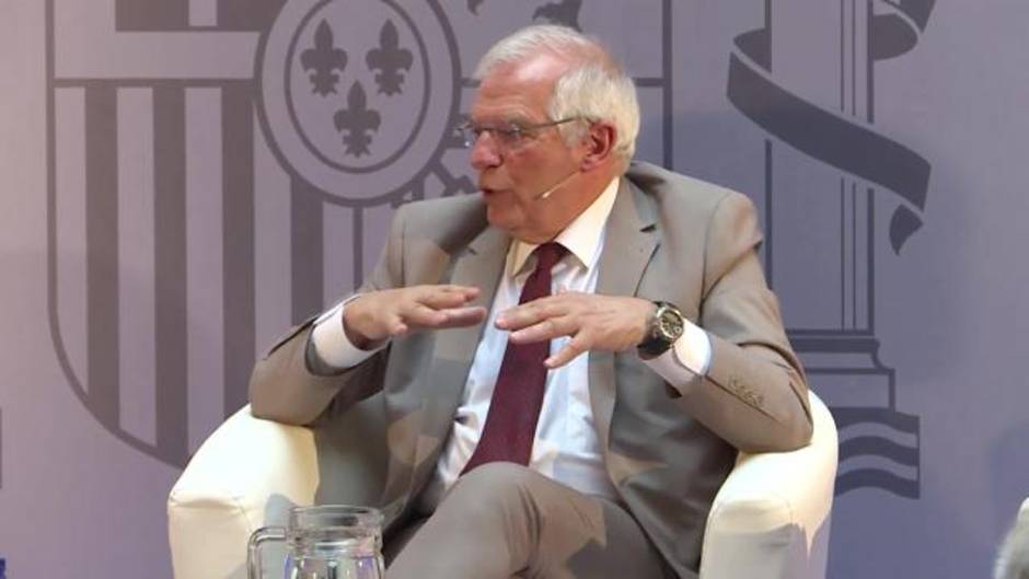 Borrell bromea sobre si aspira a ocupar un gran puesto europeo