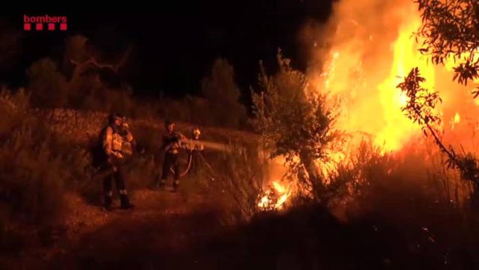 El incendio de Tarragona continúa fuera de control