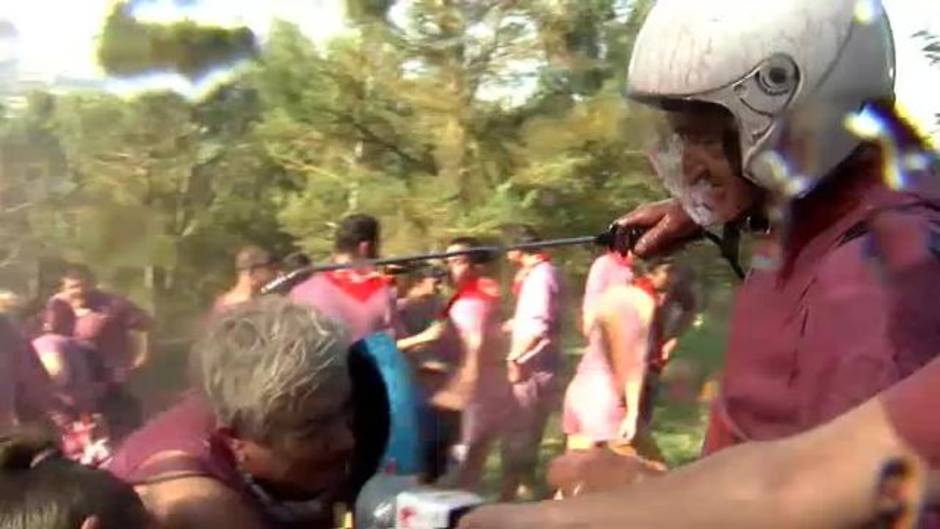 La localidad riojana de Haro celebra su tradicional Batalla del Vino por todo lo alto