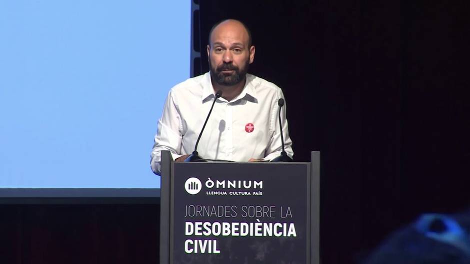 Cuixart: "La solución a la obediencia ciega es la desobediencia civil"