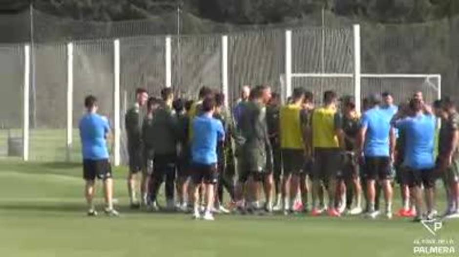 Vuelven los 'pasillos' en los entrenamientos del Betis