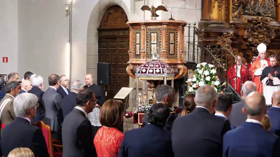 Ofrenda al Apóstol Santiago en el Palacio de Raxoi