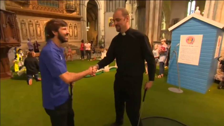 Una catedral del Reino Unido se convierte en un campo de golf