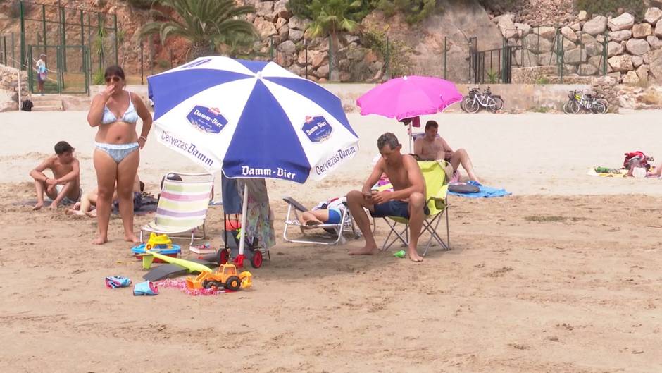 La Cala Retor, la primera playa libre de humos en la Comunidad Valenciana