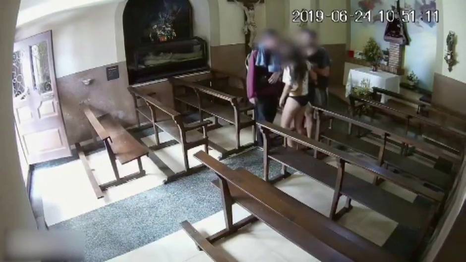 Los Mossos buscan a los autores del robo del Cristo de la capilla de la Pietat de Berga (Barcelona)