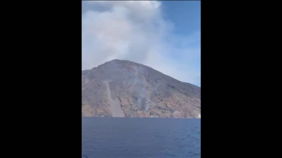 El volcán Estrómboli vuelve a entrar en erupción