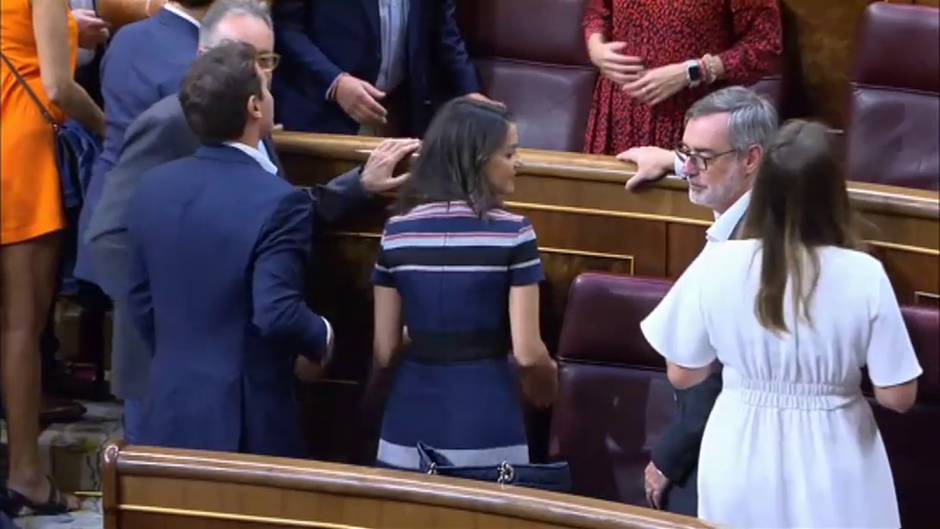 Rivera reaparece tras un mes alejado del foco político