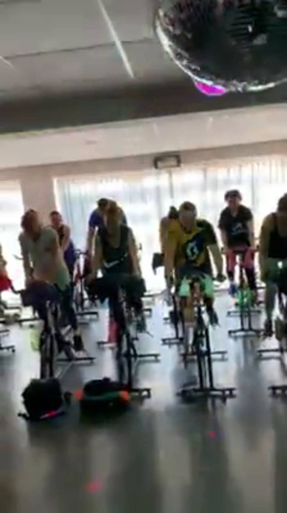 Ejercicio al son de Campanilleros