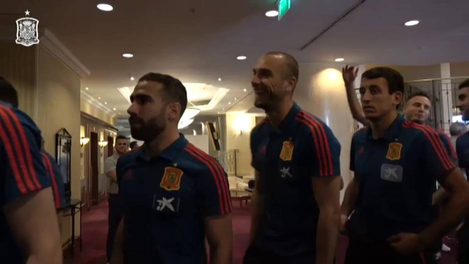 La selección española de fútbol se reúne hoy en Rumanía