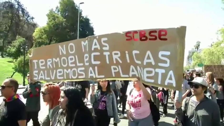 Los jóvenes toman las calles ante la cumbre del cambio climático