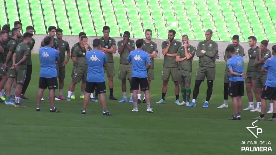 El largo monólogo de Rubi con sus jugadores antes del Betis-Levante