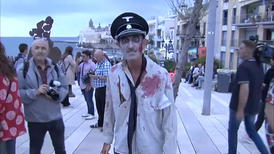 Los zombies más terroríficos toman las calles de Sitges