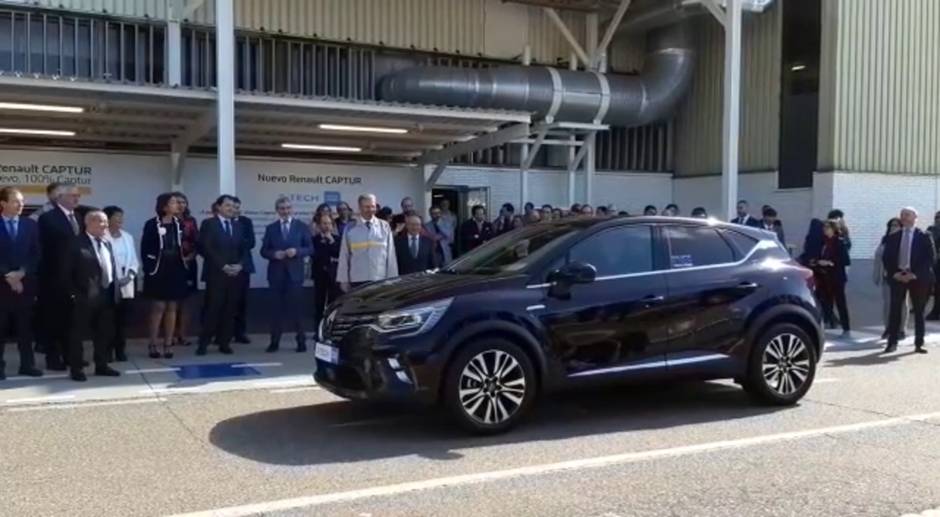 El Rey prueba en Valladolid el nuevo Captur