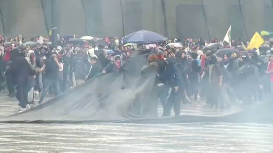 Miles de estudiantes colombianos toman las calles para exigir más presupuesto en Educación