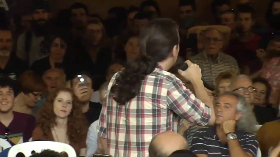 Iglesias acusa a Sánchez de utilizar como "munición electoral" la exhumación de Franco