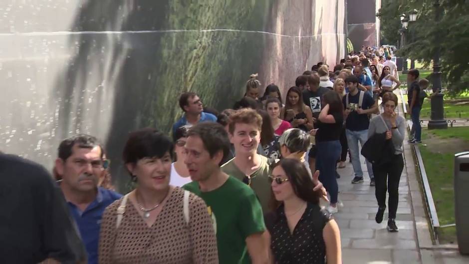 Visitantes acuden gratis al Museo del Prado por la Fiesta Nacional