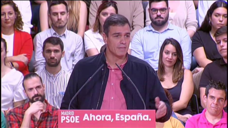 Sánchez insiste en presentar al PSOE como el único partido capaz de evitar el bloqueo