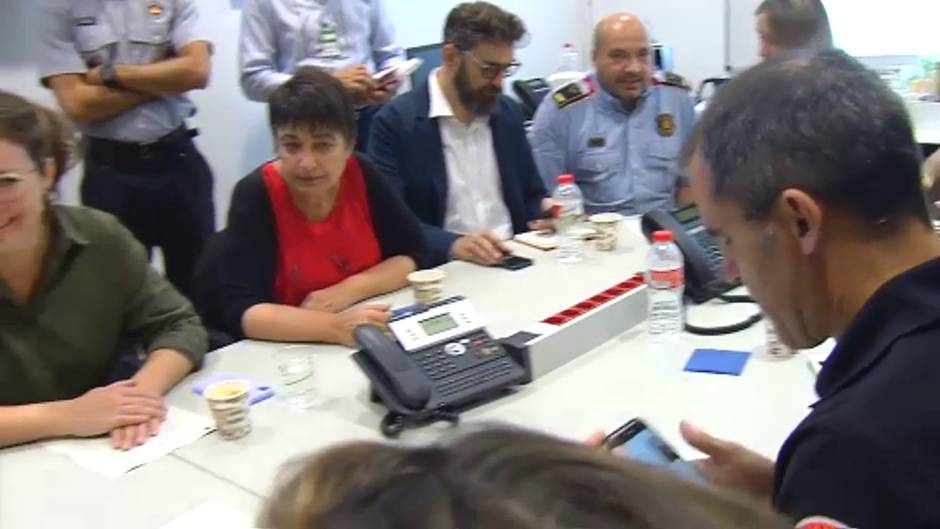 Colau encabeza la reunión de coordinación de cara a la jornada de huelga en Barcelona