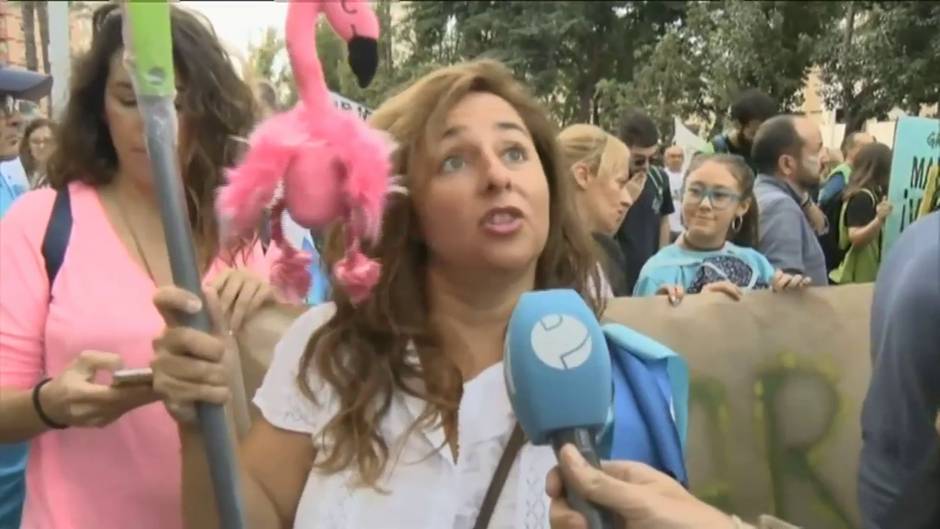 Asistentes a la manifestación del Mar Menor piden responsabilidad