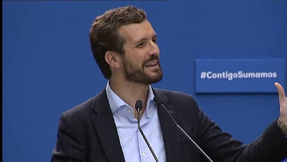 Casado dice que Sánchez "se ha quitado la careta en Halloween"