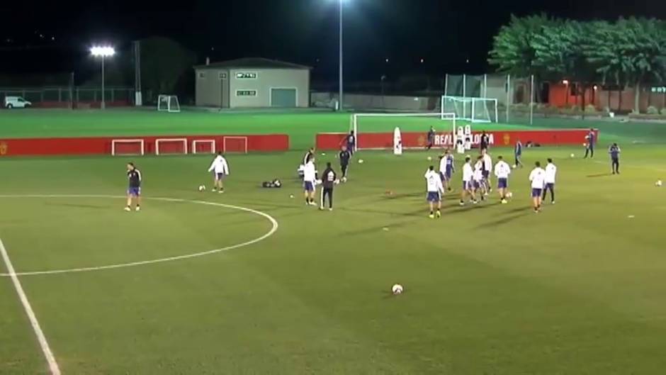 La selección argentina desata la locura durante su entrenamiento en Mallorca