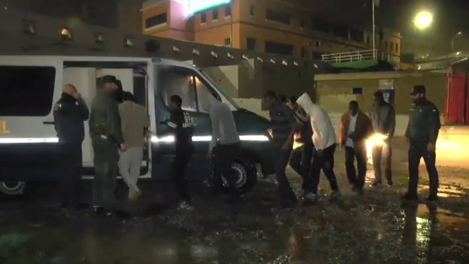 La furgoneta kamikaze de Ceuta llevaba a 52 subsaharianos hacinados en su interior