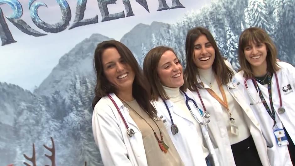 Niños hospitalizados disfrutan del estreno de 'Frozen II'