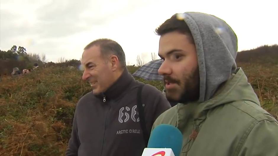 Suspenden el rescate del barco encallado en la ría de Ares