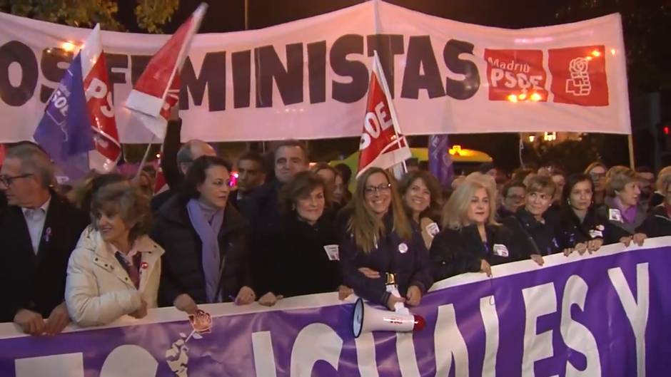 Carmen Calvo en la manifestación contra la violencia de género