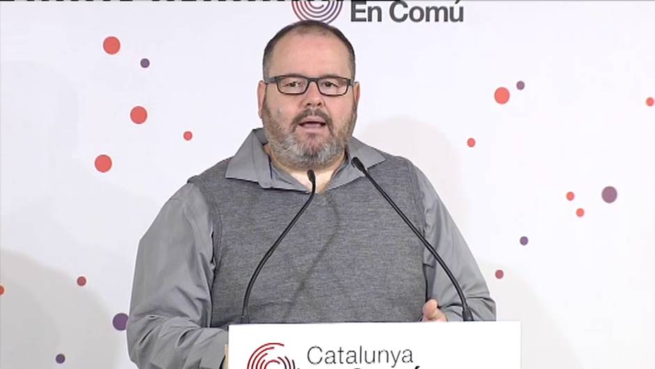 Los comunes piden que ERC deje de "jugar al póker" con Torra