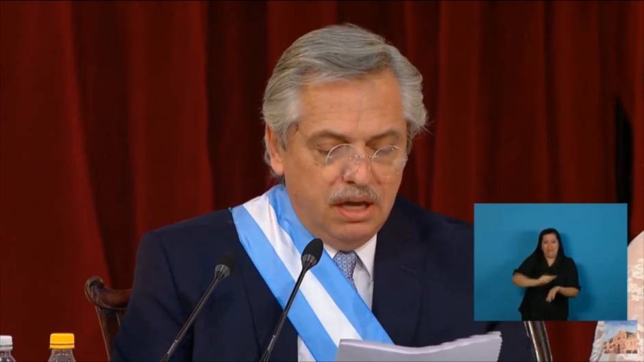 Fernández toma posesión como presidente de Argentina