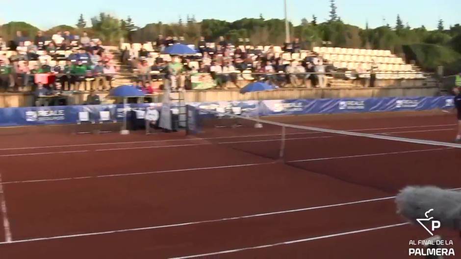 El show de Joaquín jugando al tenis con Bartra, Ferrero y Ferrer