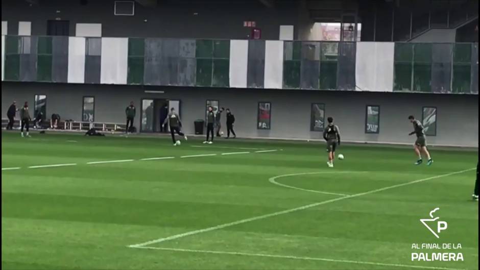 Fekir trabaja aparte en el entrenamiento del Betis pensando en el Espanyol