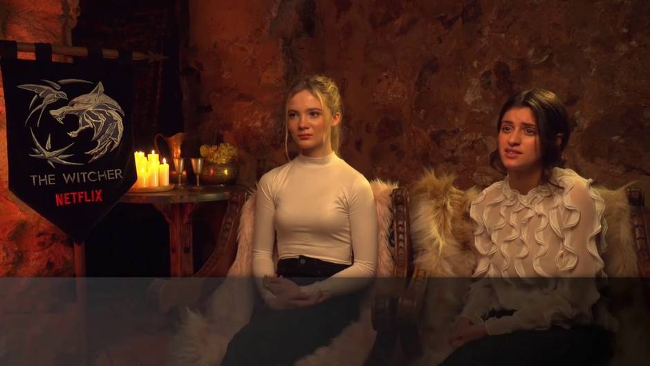 Freya Allan y Anya Chalotra presentan 'The Witcher'