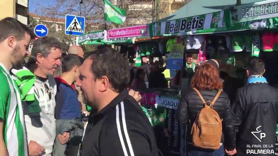 Sol y buen ambiente en la previa del Betis - Real Sociedad