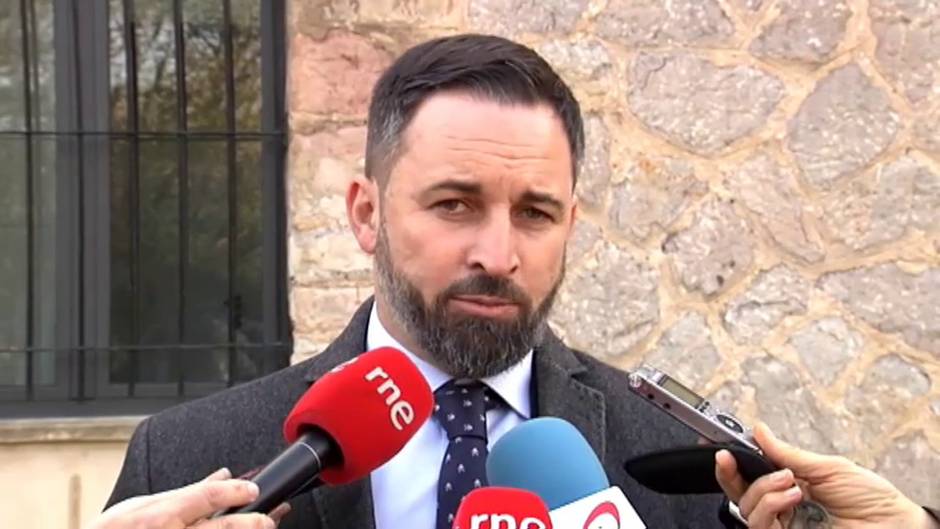 Abascal sobre Sánchez: "Mejor haría en recibir al señor Guaidó, que en andar 'de sarao en sarao'"