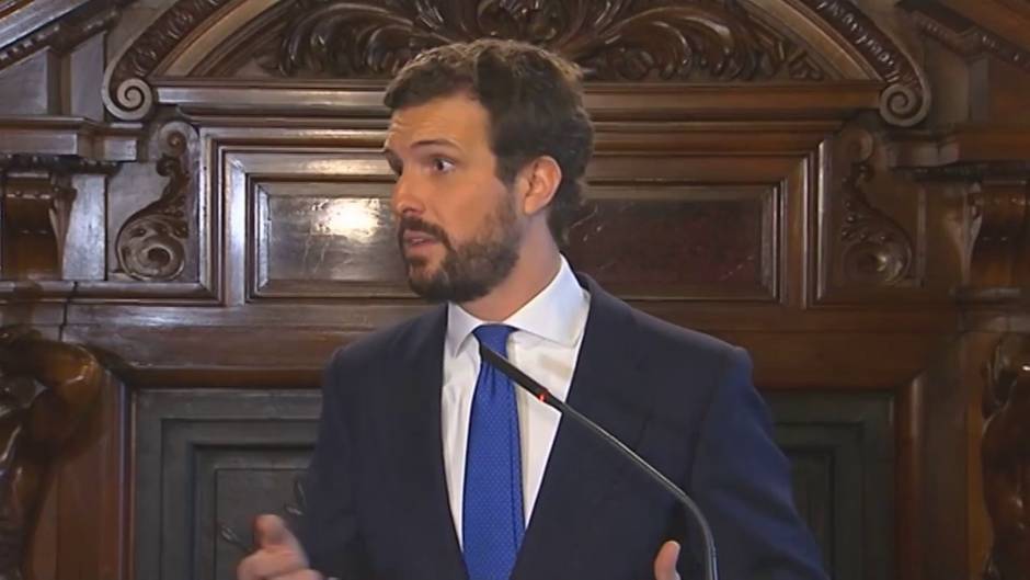 Casado pide el cese de José Luis Ábalos