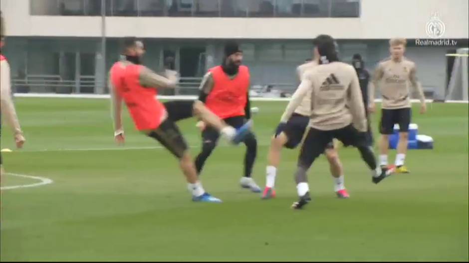 Hazard vuelve a entrenar con el resto de la plantilla